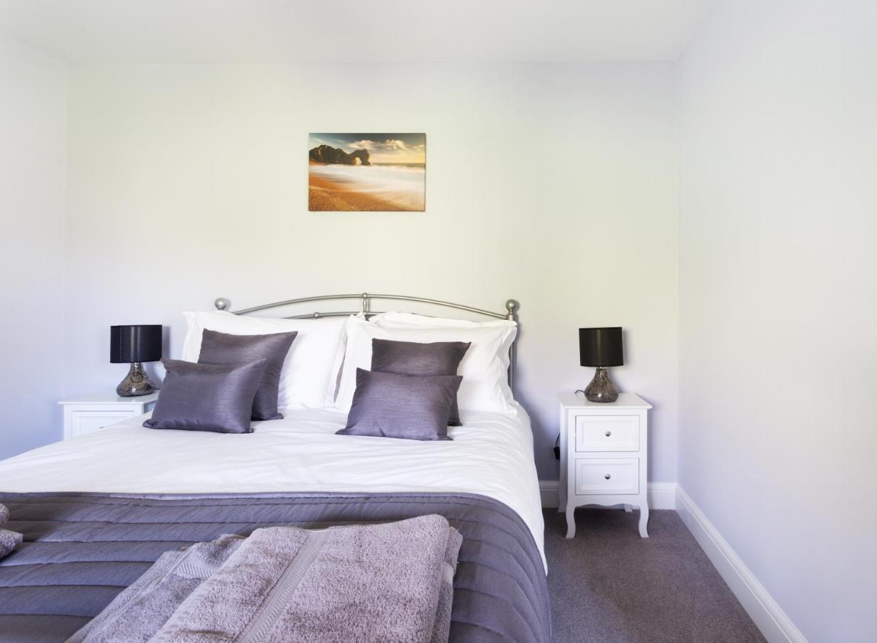 The Hideout, A Detached Lodge, Hot Tub, Heating, Wifi & Parking Long Bredy Exterior foto